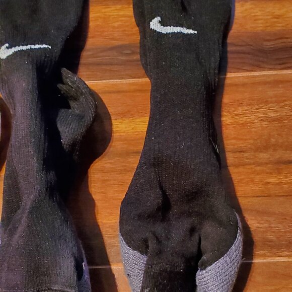 LOT 6 Pairs of Men's Soccer Socks - New and Used - Nike / Addidas / Pear Sox - L - Picture 13 of 16